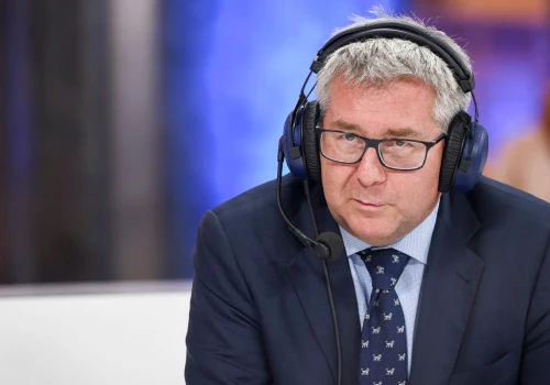 Mody przemijają, czyli „z prądem płyną śmieci”…