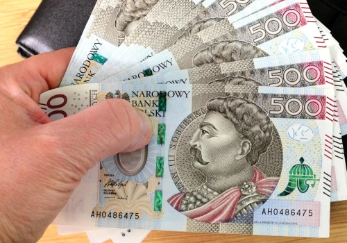 70 zł na rękę za godzinę, a o chętnych do pracy ciężko. Najchętniej zatrudnią tych ludzi