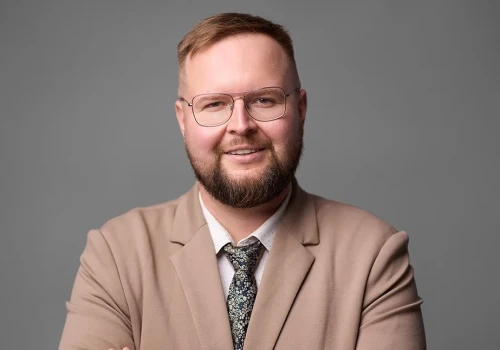 Wybrane leki z programów lekowych mają trafić do aptek. Mateusz Oczkowski o nowym modelu MZ