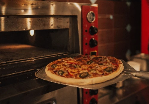 Zamówiłem pizzę z rabatem 10 zł. Przy odbiorze okazało się, że „promocja” to po prostu cena ze strony