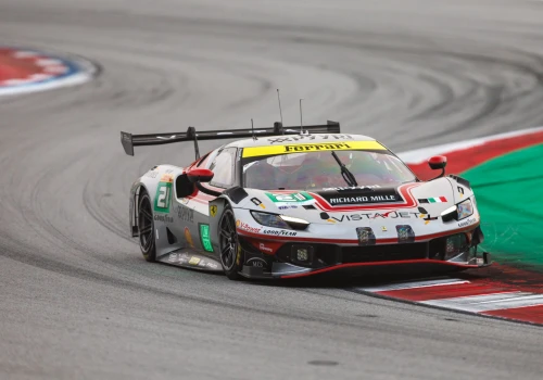 Ferrari tuż za podium w Portimão. Lamborghini z dala od czołówki