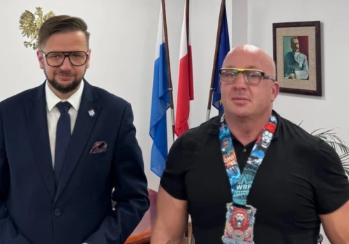 Marcin Domański drugi w swojej kategorii na mistrzostwach trójboju siłowego w Katowicach