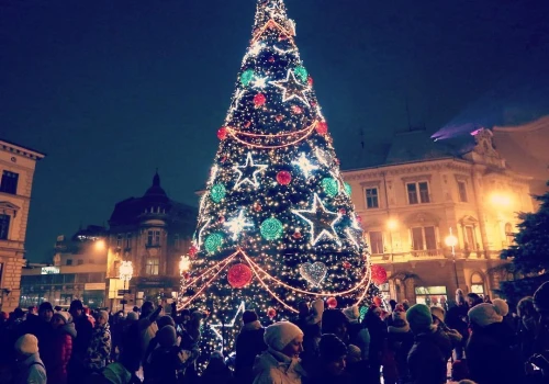 Świąteczny Fiat 126p wróci na Rynek? Bielsko-Biała szuka wykonawcy iluminacji