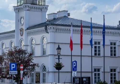 Prezydent Ciechanowa ogłosił nabór na wolne stanowisko urzędnicze w ratuszu