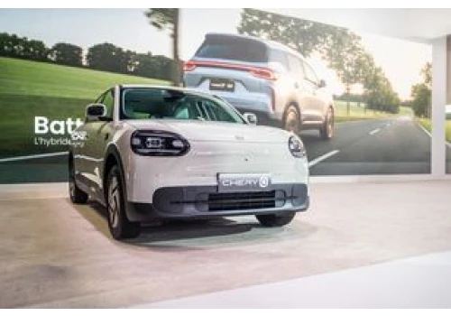 Salon samochodowy w Paryżu: CHERY wjeżdża do nowego segmentu. Poznajcie Q