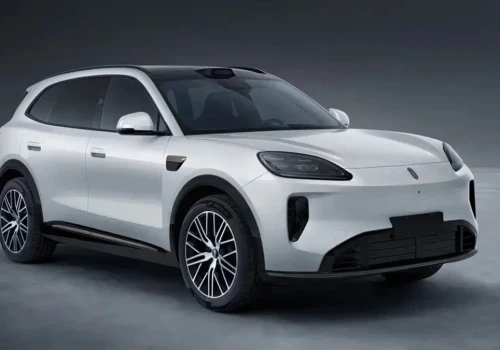 Shangjie Z9 ujawniony w Chinach. Elektryczny SUV Huawei i SAIC ma do 619 KM