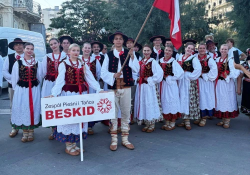 „Beskid” wzbogaci garderobę o nowe stroje regionalne