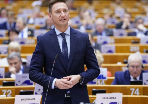 Geblewicz: samorządy muszą być włączone w proces decyzyjny dotyczący zwalczania terroryzmu