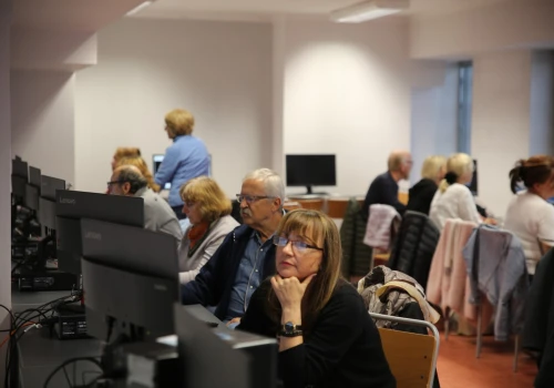 Uczą się, jak nie dać się oszukać w cyfrowym świecie