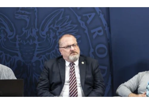 Prokurator miał 0,63 promila i wszedł do cudzego mieszkania. Teraz publicznie przeprasza