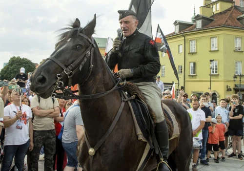 Burza po wizycie Olszańskiego przy Grobie Nieznanego Żołnierza. Wojsko wyjaśnia spra…