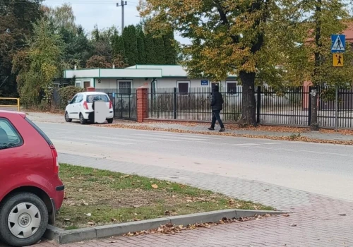 Potrącenie 14-latki na pasach w Gąsocinie. Dziewczynka trafiła do szpitala