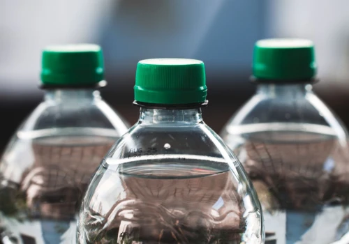 Mam w ręku plastikową butelkę wody mineralnej bez kaucji. To wciąż możliwe