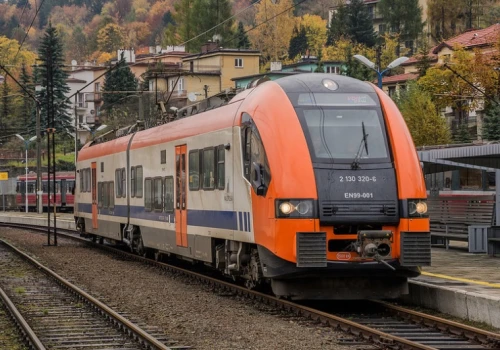 Kraków – Katowice: Więcej pociągów KMŁ i KŚ, mniej POLREGIO