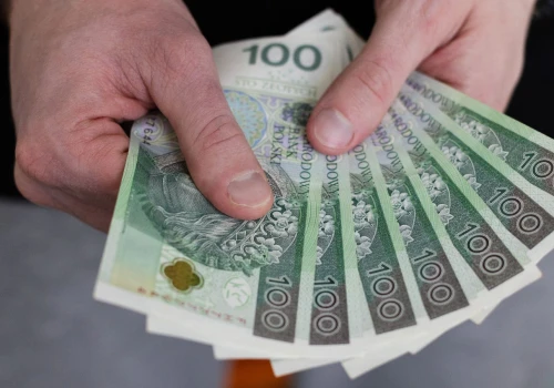 Prawie 2 tys. zł miesięcznie z ZUS. Przy tych chorobach można otrzymać pieniądze