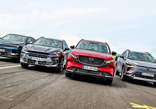 Cupra Terramar, Mazda CX-5, Opel Grandland i Toyota Corolla Cross – różne przepisy na hybrydowego SUV-a | PORÓWNANIE
