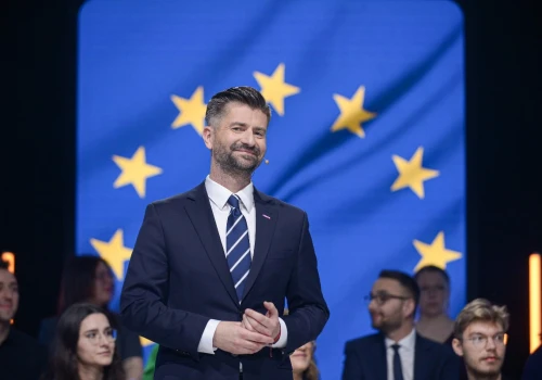 Premier z partnerem czeka na dziecko. Śmiszek zachwycony. Sommer: „Coś wyjątkowo odrażającego”