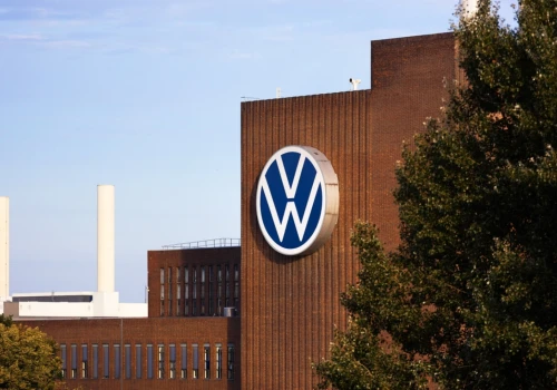 Najpierw zwolnienia, teraz zamrożenie pensji. Volkswagen walczy o przetrwanie