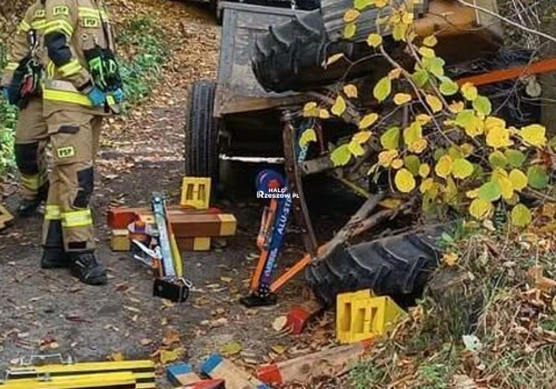 Tragiczny finał prac rolniczych. Traktor przygniótł kierowcę, nie żyje 76-latek