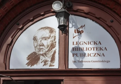 Spotkanie wspomnieniowe poświęcone Tadeuszowi Gumińskiemu w legnickiej bibliotece