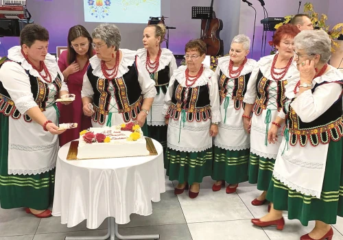 Sto lat Pawłowiankom!