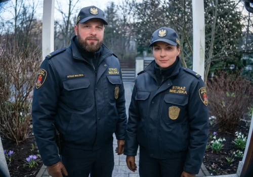 Jesienne kontrole – gminy wysyłają urzędników i strażników do domów i mieszkań. Sprawdzają nawet popiół, grzywna sięga 5000 zł