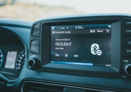 Będą kary za radio w samochodzie. Posypią się mandaty, Polacy nie mają pojęcia o tym zapisie w prawie