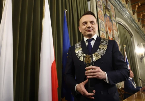 Kraków/ Łukasz Gibała złożył ślubowanie i oficjalnie objął urząd prezydenta miasta