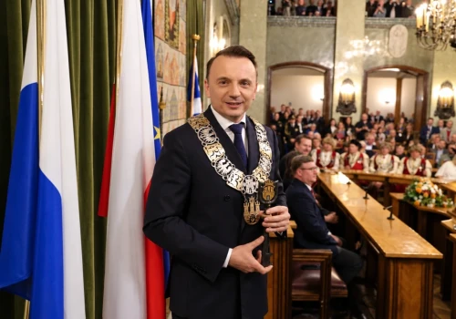 Łukasz Gibała przejął władzę w Krakowie. Padły ważne zapowiedzi