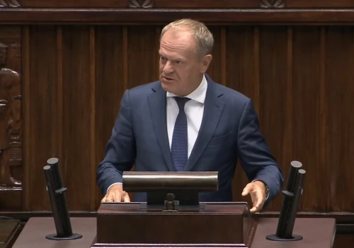 Tusk się zagalapował, kpiąc z posłów opozycji? „Jesteście trochę dziwni”