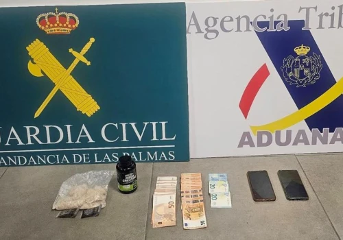 460 gramów mefedronu w bagażu. Zatrzymanie na lotnisku Gran Canaria