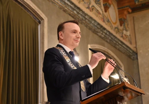 „Nie oddłużymy Krakowa w dwa lata”. Łukasz Gibała złożył ślubowanie i zapowiedział audyt