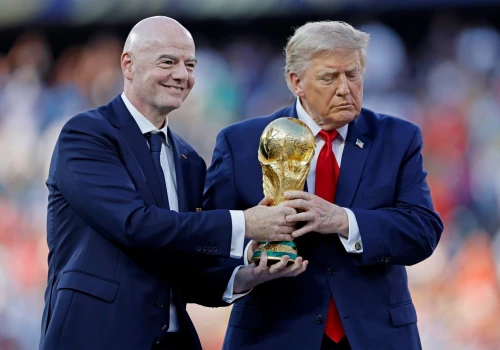 UEFA szuka rywala dla Infantino. Na liście pojawiła się legenda futbolu