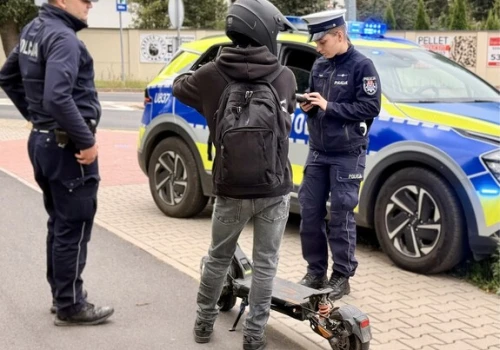 Jazda hulajnogą elektryczną niezgodnie z przepisami-interweniowali policjanci z Pniew