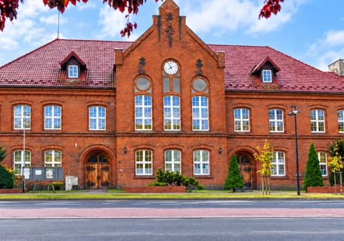 Będzie przeprowadzka urzędu do nowej siedziby. Zaskakujące ceny w przetargu w Okonku