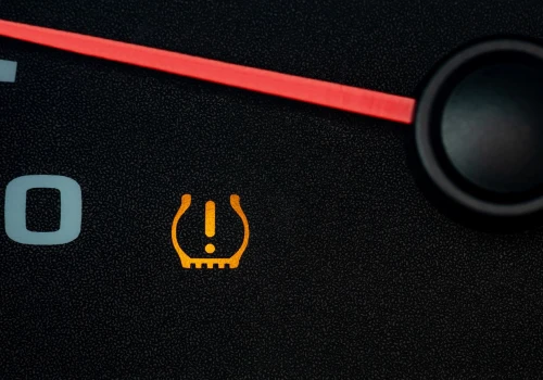 TPMS pilnuje czegoś, czego nie widać gołym okiem. Wiesz czego?
