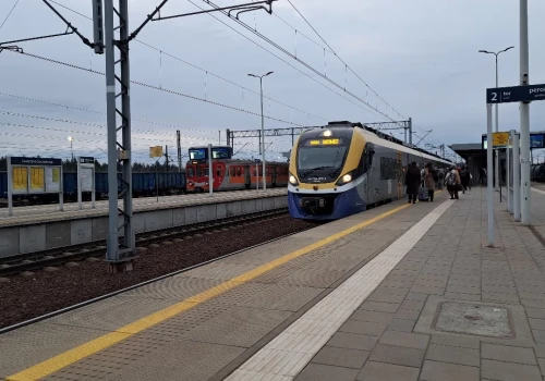 Jaworzno-Szczakowa: Pociąg odjechał im sprzed nosa. Problem z przesiadkami