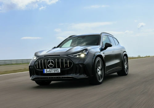 1169 KM, silniki osiowe i ładowanie z mocą 710 kW. Mercedes-AMG GT SUV wjeżdża do gry