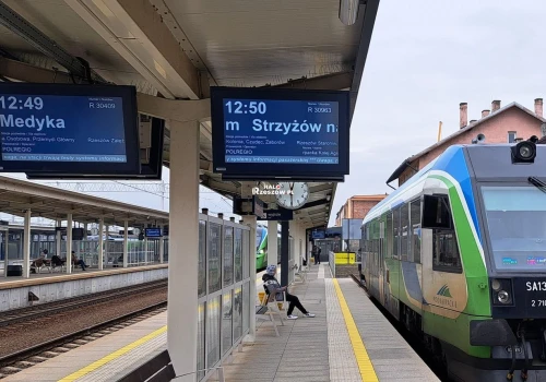 „Banach” i „Siarkowiec” połączą Podkarpacie z Warszawą. Zmiany od grudnia