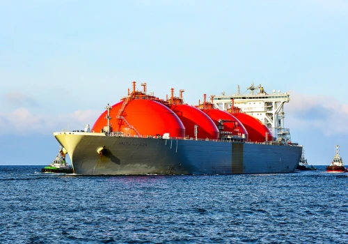 Mogą sprowadzać LNG z Rosji bez ograniczeń. Dostawy nieco wyhamowały