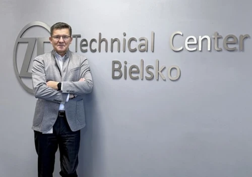 Steer-by-wire daje większą swobodę projektowania samochodu – wywiad z Dariuszem Walicą z firmy ZF