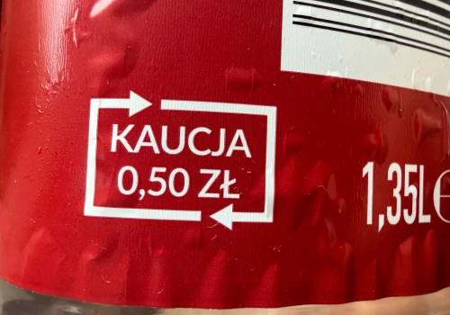 Rewolucja w systemie kaucyjnym w Polsce. Koniec z noszeniem butelek do sklepu? Nowe rozwiązanie już działa. Pieniądze trafią na konto