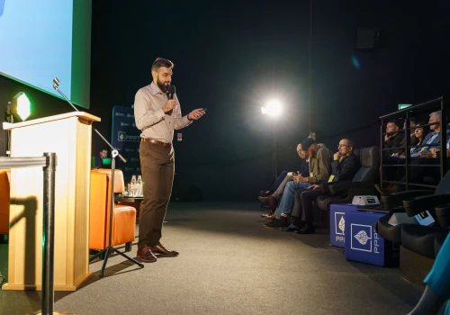 Biznes w epoce AI. Future Flow 2026 połączy technologię, marketing i kompetencje
