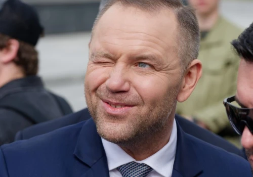 Nawrocki ma na biurku nowy sondaż z wynikami jak marzenie. 9 p.p. daje oddech
