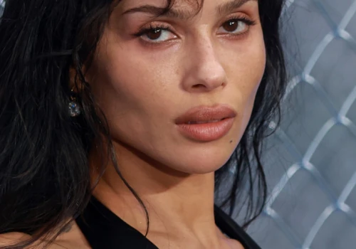 Zendaya i Zoë Kravitz pokochały WHISPER FRINGE. To idealna fryzura na jesień i zimę 2026