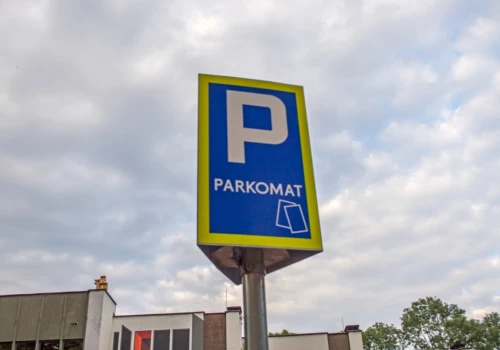Motocykliści zapłacą za parkowanie w Oświęcimiu. Motocykl też jest pojazdem samochodowym