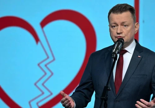 Kto naprawdę jest murem za polskim mundurem? Błaszczak o Kosiniaku-Kamyszu: "Nie miał politycznej siły"
