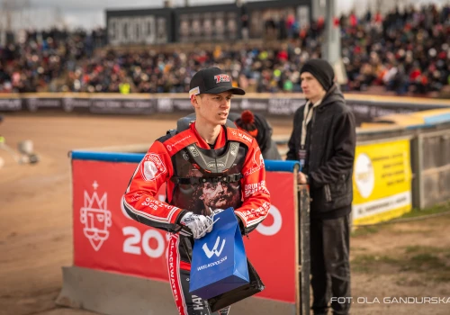 Żużel. Niewiarygodny widok! Budniak znów na motocyklu (FOTO)