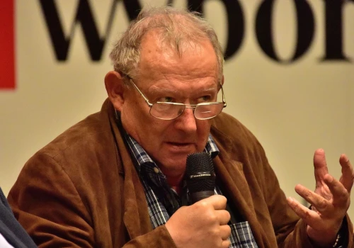 Adam Michnik i „ukąszenie katolickie”. 50 lat temu KOR wypchnął prawa kobiet poza dyskurs polityczny
