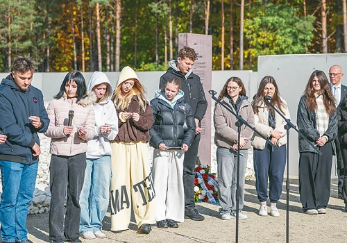 Hołd dla ofiar i bohaterów